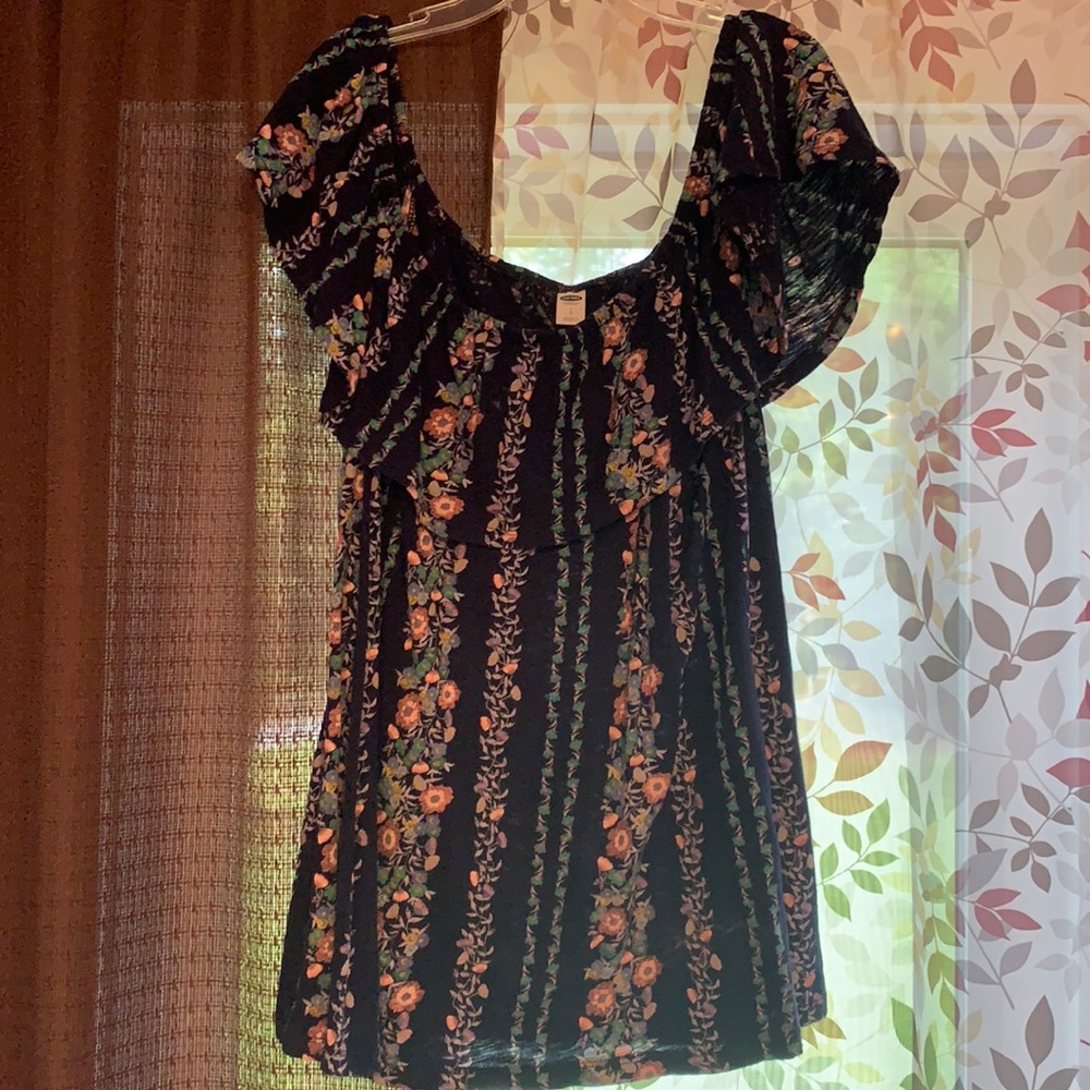 Off shoulder old navy top!